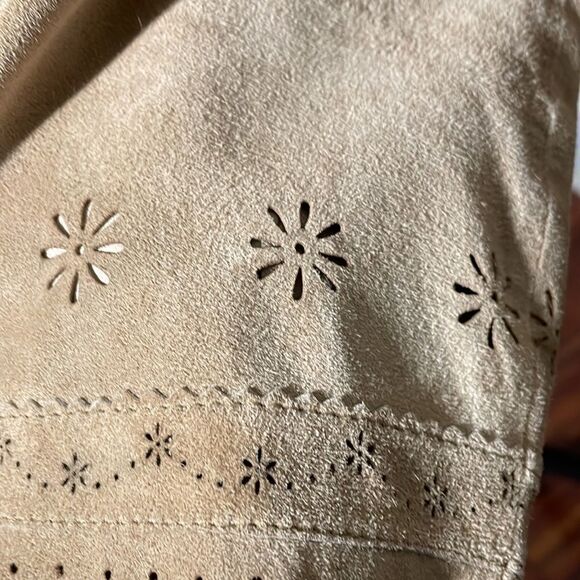 Vintage Draper’s and Damon’s button down suede shirt. - Picture 4 of 8